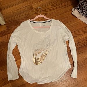 Nike workout long-sleeve tee size medium